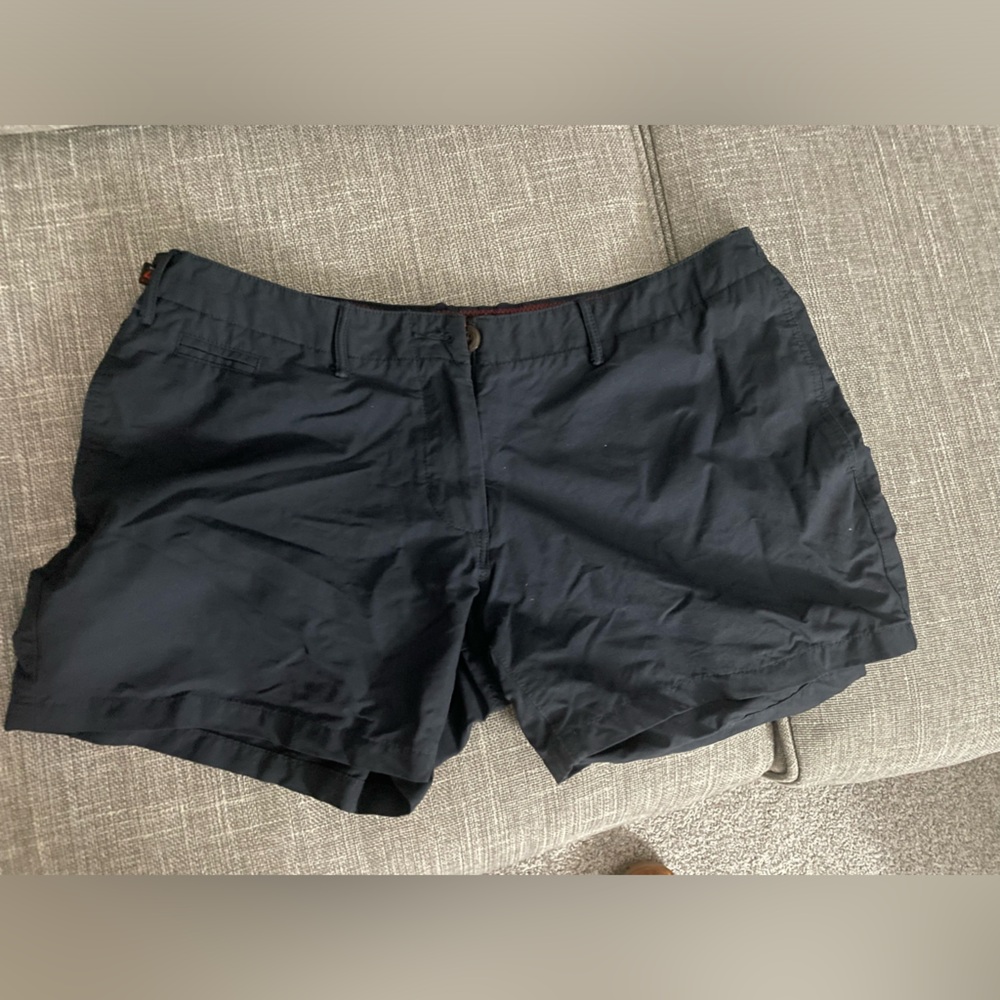 Musto navy shorts US size 12